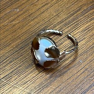 Elegant Gold-Tone Adjustable Ring